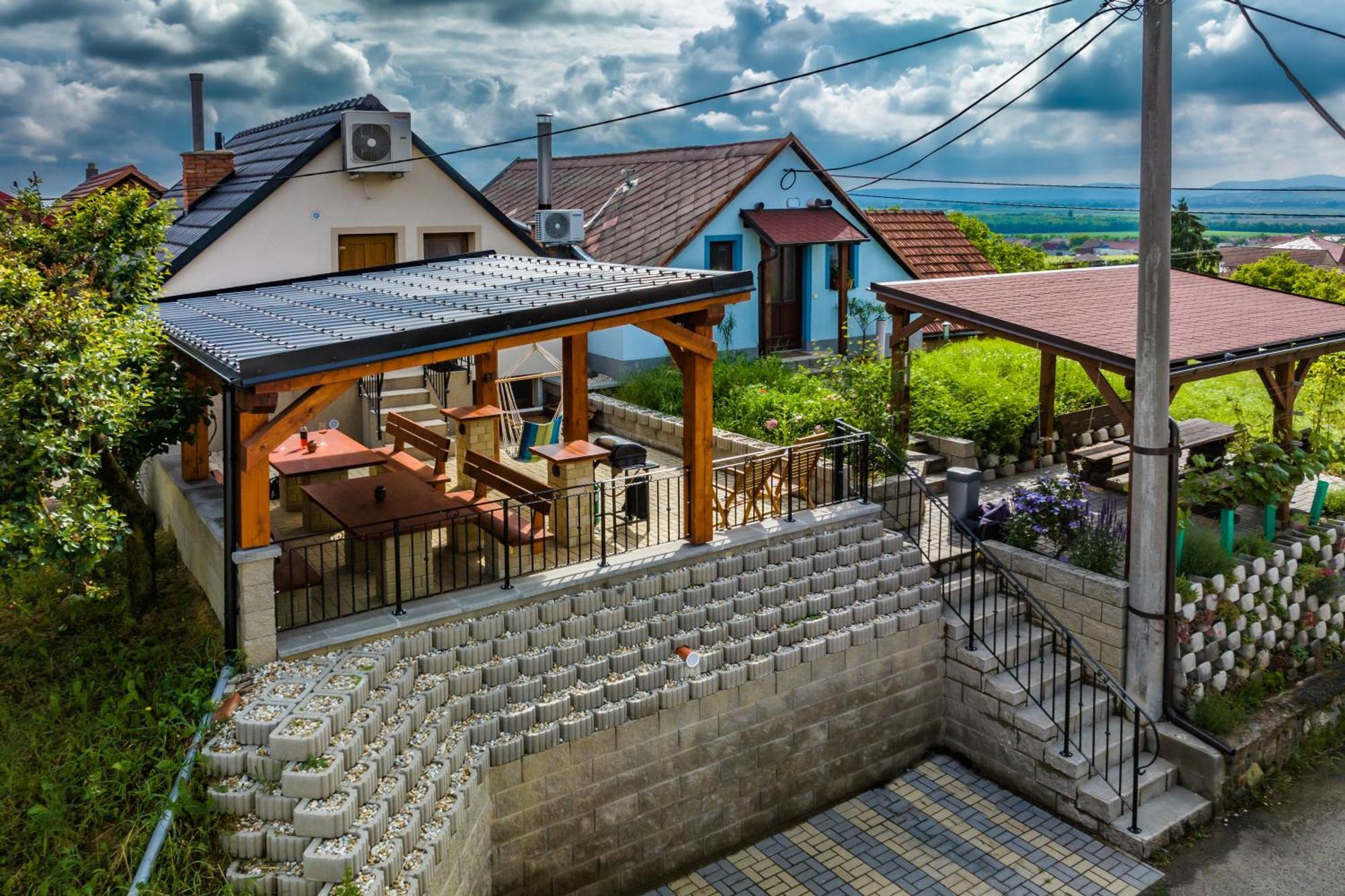 Vinoza - Ubytovani A Vinny Sklep Velke Bilovice Rulandova Exterior photo